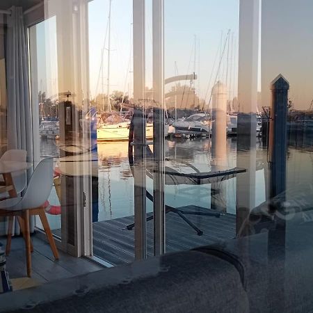 Marina Degli Estensi Floating Resort Лидо-дельи-Эстенси Экстерьер фото